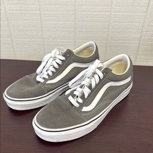 Vans Gray Unisex Sneakers- Like new
